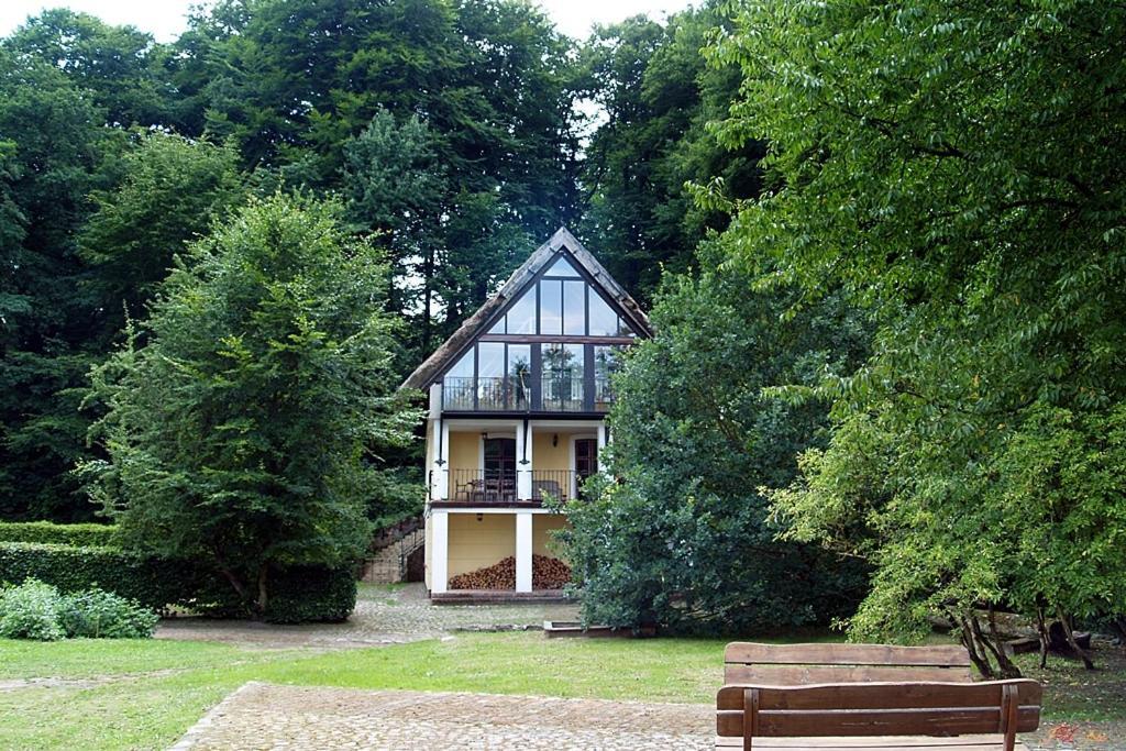 Hotel Cichy Dwór Manowo Exterior foto