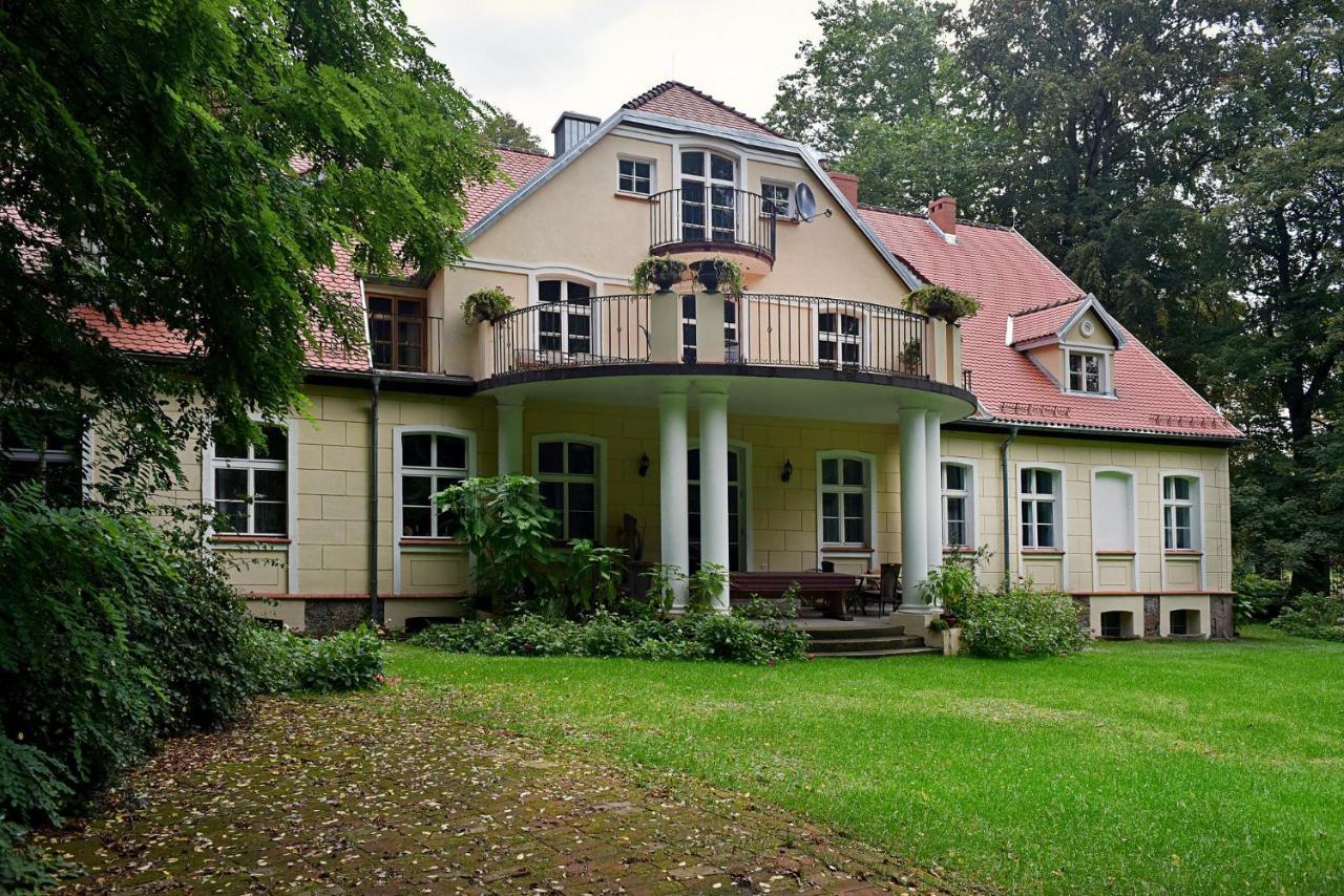 Hotel Cichy Dwór Manowo Exterior foto