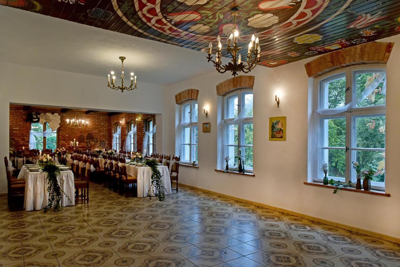 Hotel Cichy Dwór Manowo Exterior foto